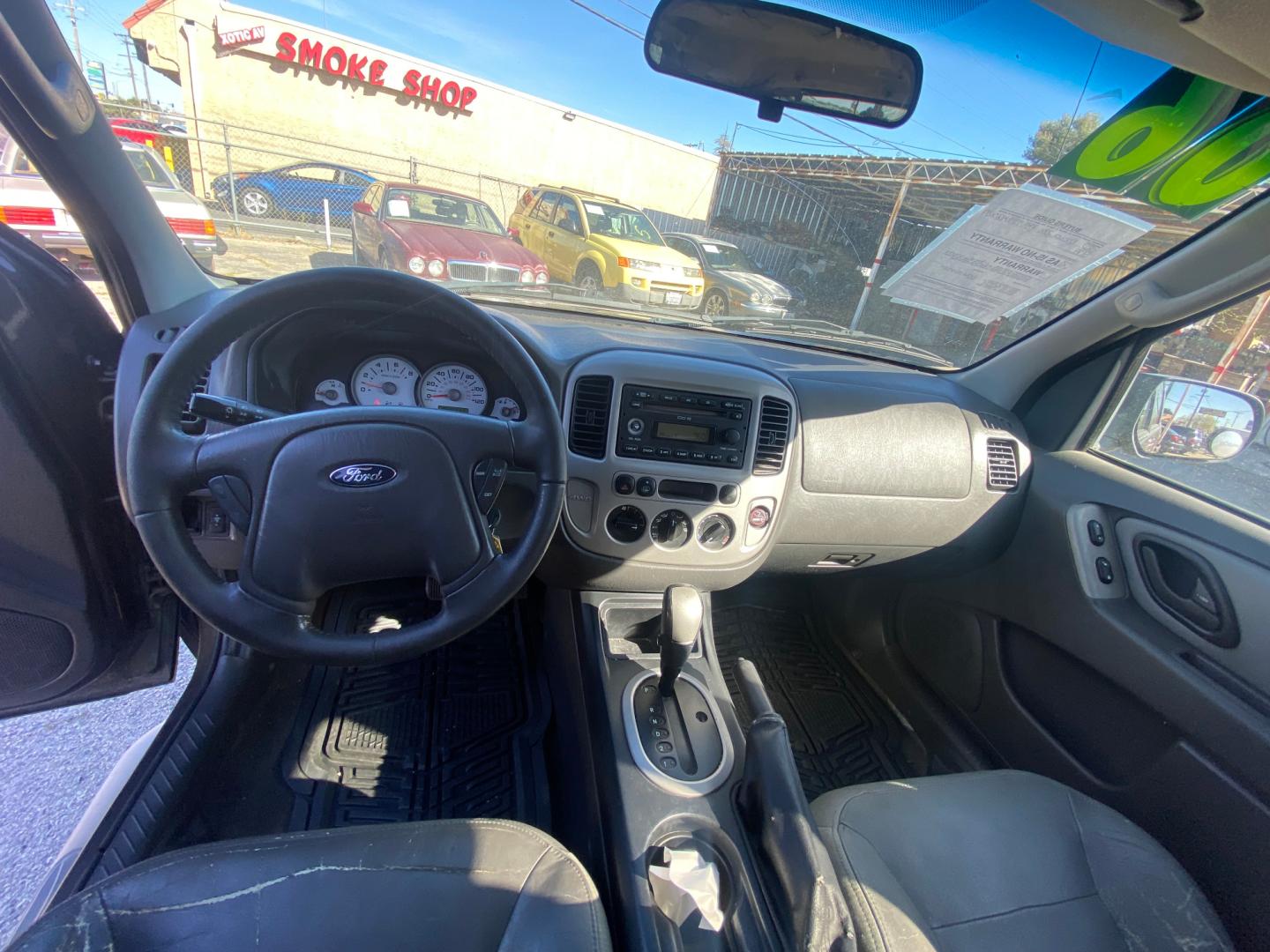 2006 Ford Escape XLT 4WD (1FMYU93196K) with an 3.0L V6 DOHC 24V engine, 4-Speed Automatic Overdrive transmission, located at 44356 Date Ave., Lancaster, CA, 93534, (661) 945-6555, 34.688919, -118.139374 - Photo#2